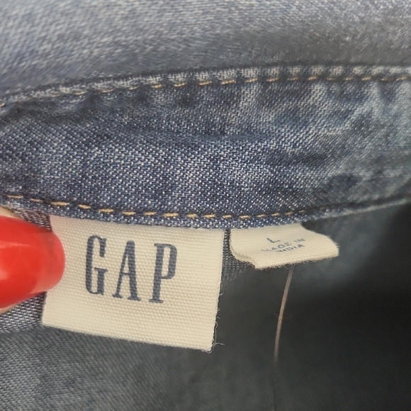 Gap Denim Button-Up Shirt - Picture 8 of 10